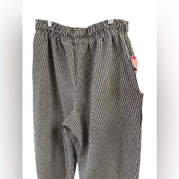 Black and white plaid straight leg chef pants - Picture 2 of 6